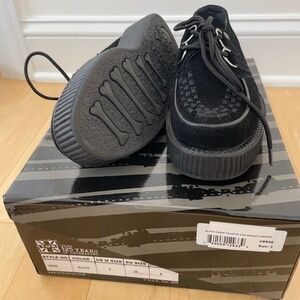 TUK Creepers US Size 5
